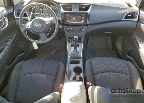 2017 Nissan Sentra S z USA, uszkodzony, nr VIN 3N1AB7AP1HL672024